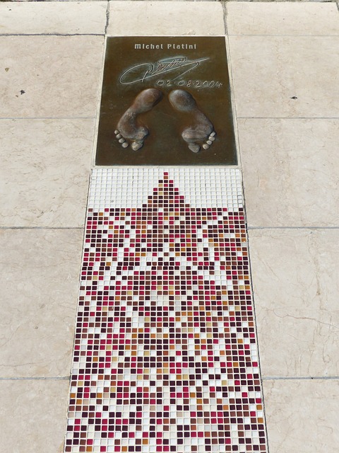 面的无形价 面的无形价